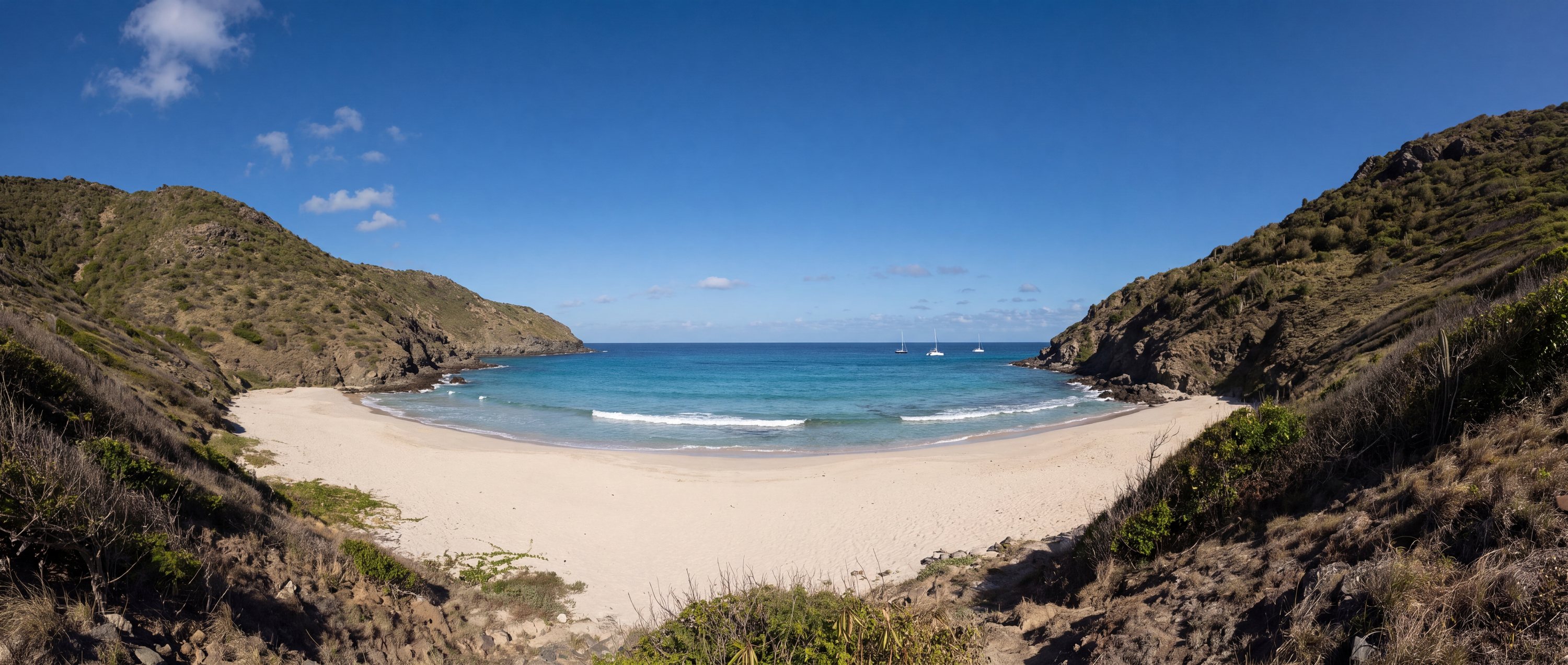 Wide view of Gouverneur Beach, Saint Barthélemy.