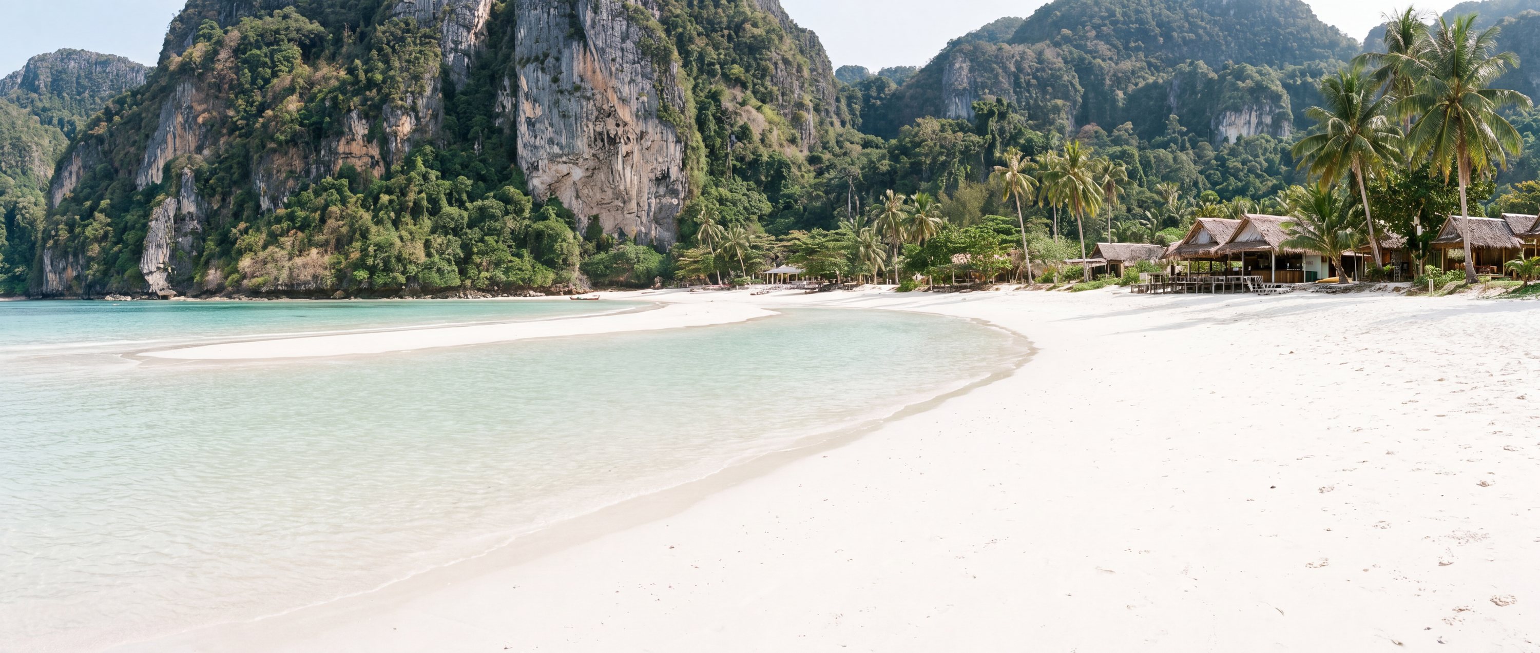 Wide view of Loh Dalum Beach, Krabi.
