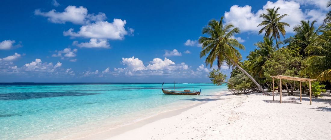 Wide view of Maafushi Beach (Bikini Beach), Kaafu Atoll.