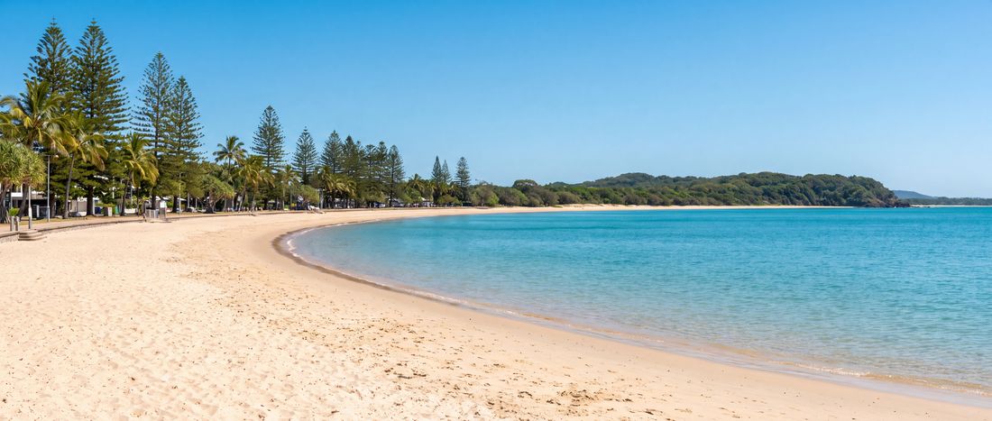 Wide view of Noosa Main Beach, Noosa Heads, Queensland.