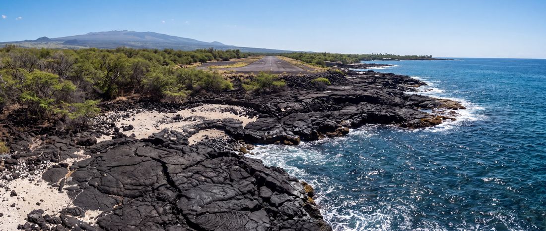 Wide view of Old Kona Airport Beach, Kailua-Kona, Hawaii.