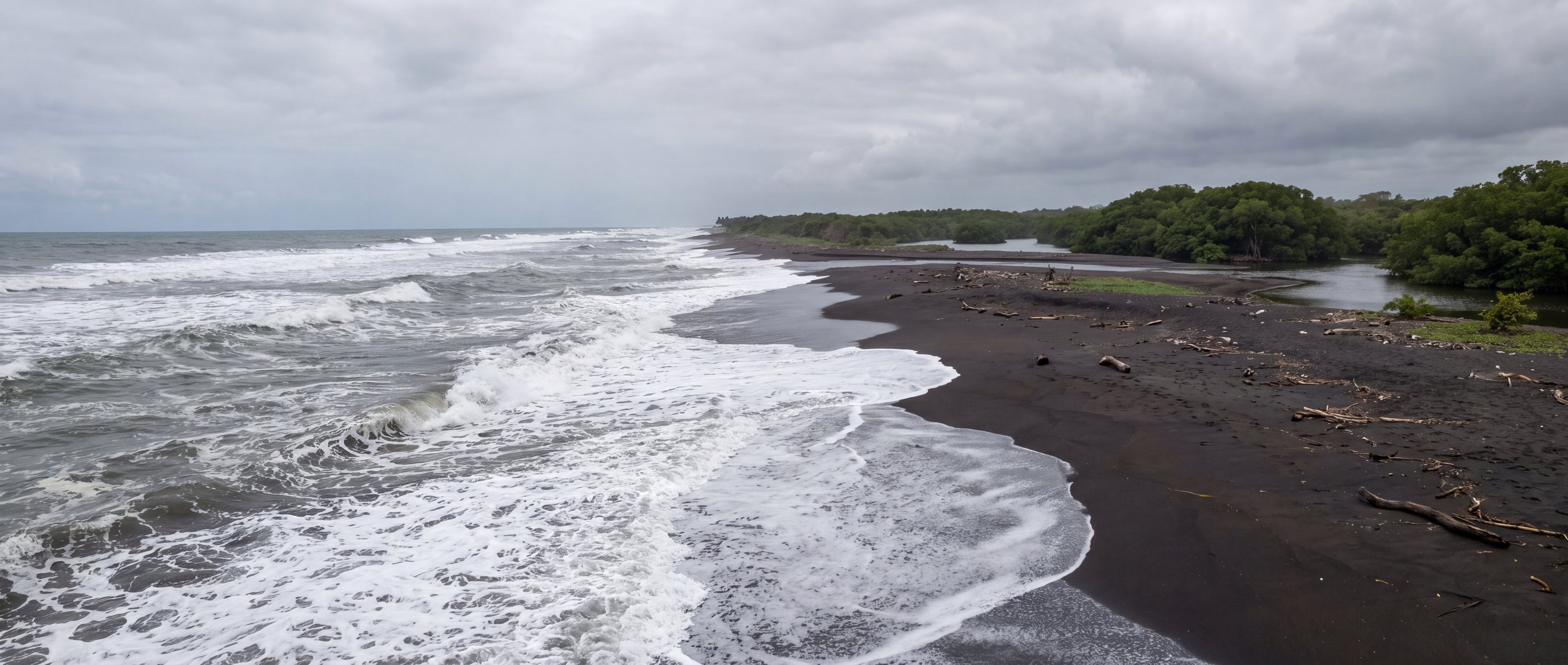 Wide view of Playa Monterrico, Santa Rosa Department.