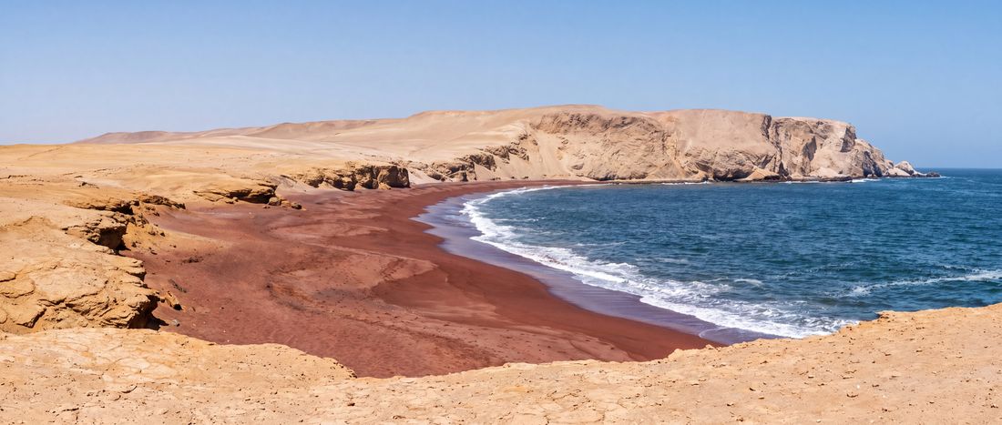Wide view of Playa Roja (Red Beach), Ica.