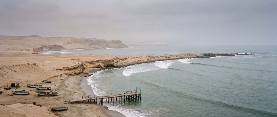Wide view of Puerto Chicama, La Libertad.
