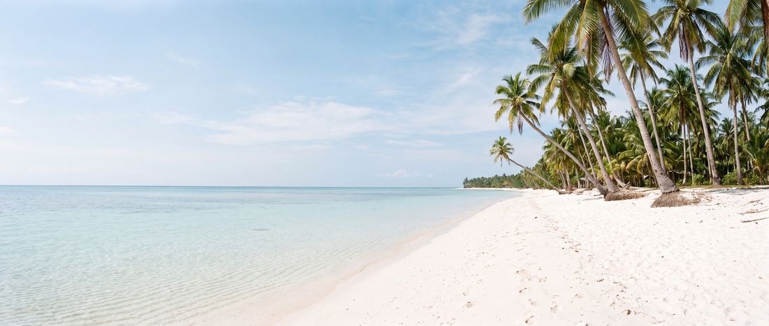 Wide view of Sugar Beach, Central Visayas.